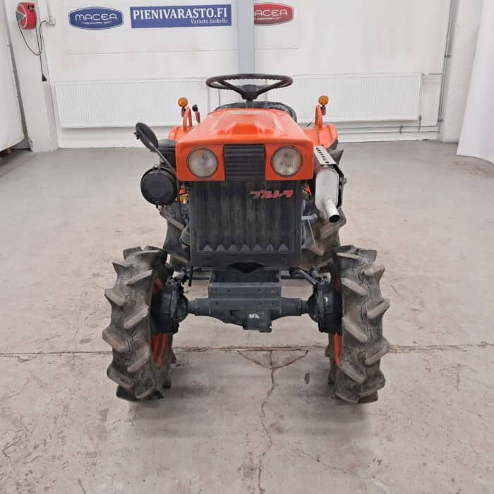 Kubota B7000 4WD, minitraktori - Image 9